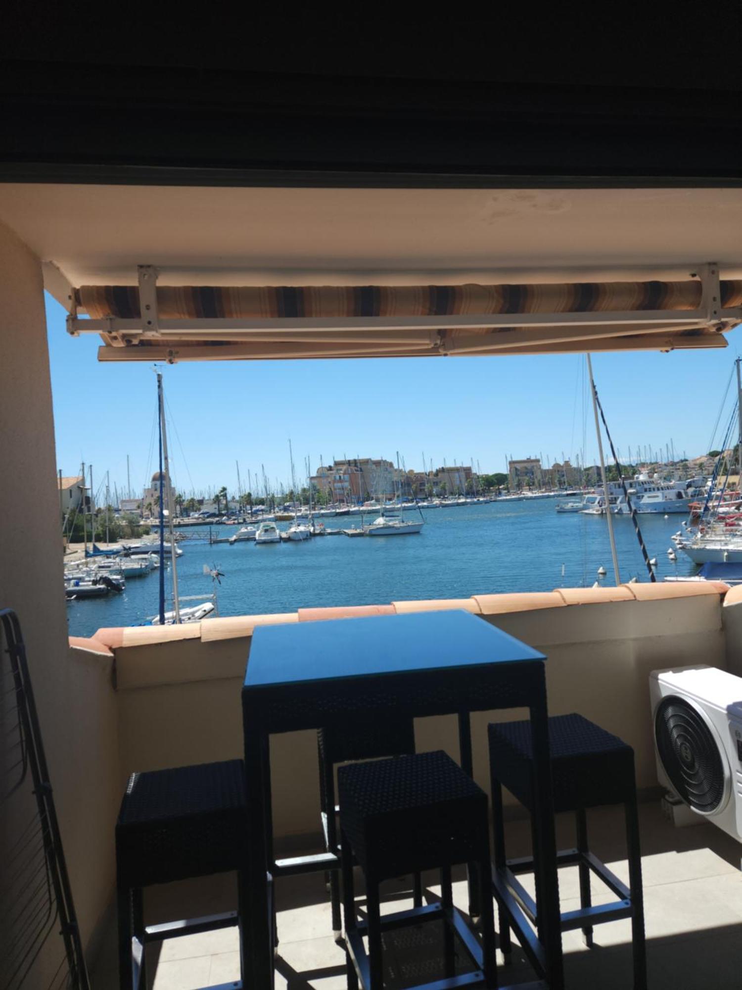Confort Sur Le Port Gruissan Exterior photo