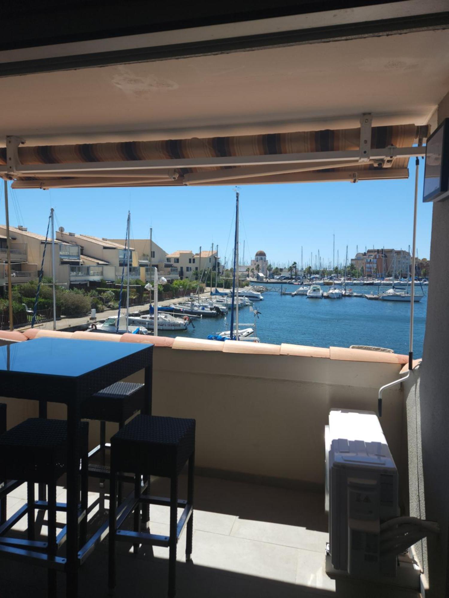 Confort Sur Le Port Gruissan Exterior photo