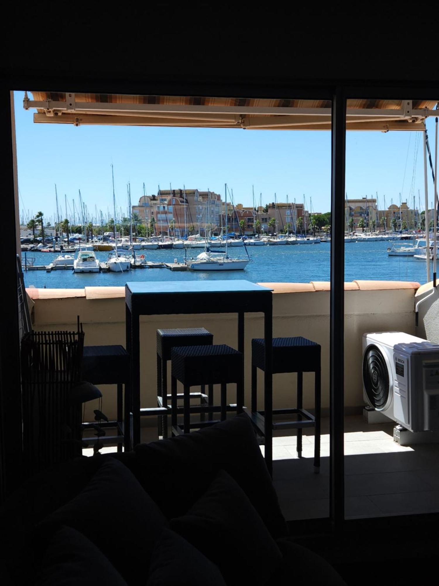 Confort Sur Le Port Gruissan Exterior photo